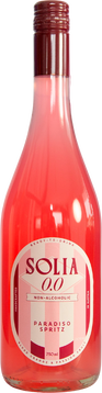 Inspiriert vom paradiesischen Lebensgefühl Ibizas bringt SOLIA 0.0 Paradiso Spritz balearische Leichtigkeit ins Glas - als fertiger Spritz, bereits perfekt mit Tonic gemischt. Blutorange & Passionsfrucht treffen auf eine fruchtig-aromatische Struktur mit eleganter, feinherber Spannung und lebendigem Finish. Mit echtem 0,0% Alkohol ist Paradiso ideal für moderne Aperitivo-Momente: unkompliziert, servierfertig und stilvoll. Entwickelt mit Sommeliers, handcrafted in Austria.

Serviervorschlag: Gekühlt in einem Weinglas auf Eis servieren, mit Zitrusscheibe garnieren.