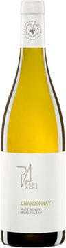 Würziger Chardonnay mit dezentem Holzeinsatz und schöner Mineralität. Das Besondere bei diesem Wein ist sein Alter der Weingarten wurde 1961 gepflanzt. Die Trauben der alten Reben bringen weniger Zucker und mehr Säure, dadurch hat der Wein mehr Spannung und Frische bei perfekter physiologischer Reife.