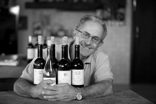 Elio Altare erzeugt Barolo in La Morra und Serralunga.