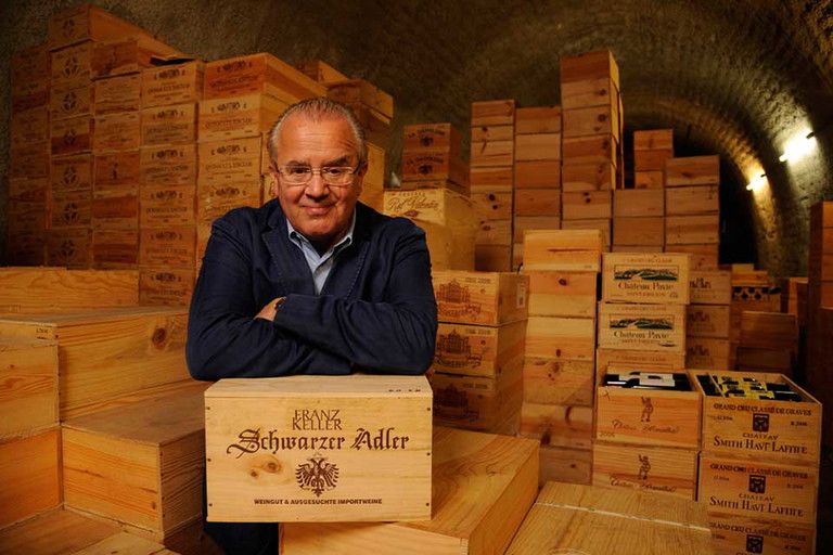 In Kellers Keller lagern 800.000 Flaschen aus 54 Regionen.