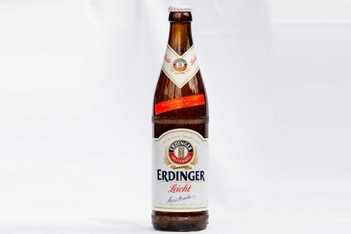 Platz 1 – 88 Punkte (Ex-aequo)Erdinger Weissbräu leichtBezugsquelle: Meinl am Graben€ 1,79/0,5 Liter2,8% Alkoholwww.erdinger.deNotizKochbananen und Birnen in der Nase, fruchtig-floral und gefällig am Gaumen, saftig und erfrischend, weiße Schokolade, Reiswaffeln, Zitronenzesten und gute Säurestruktur.