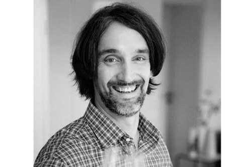Marco Lindauer, Wein-Blogger, KölnPersönliche Tipps94 PUNKTE2014 »1896« Riesling, Weingut Carl Loewen, MoselDer Name »1896« steht für das Pflanzjahr der Reben, der Wein für eine technisch rudimentäre Erzeugung. So viel Rückschrittlichkeit führte zu einer seltenen Delikatesse mit faszinierendem Spiel aus Süße und Säure. Großartig!92 PUNKTE2014 Bernkastel Docotor Riesling Spätlese, Wwe. DR. H. Thanisch – Erben Müller-Burggraef, MoselSüße und Säure. Würze und Mineralik. Spiel und Finesse. Das alles steckt in diesem Wein und kommt so ausgewogen und entspannt daher, dass es die reinste Freude ist.90 PUNKTE2014 Saarburg Rausch Riesling Kabinett, Weingut Forstmeister, Geltz-Zilliken, MoselDer »Rausch« im Namen ist Programm. Fast unmöglich, sich der Faszination dieses Rieslings zu entziehen, weil seine Leichtigkeit für großes Trinkvergnügen und rasant geleerte Gläser sorgt.