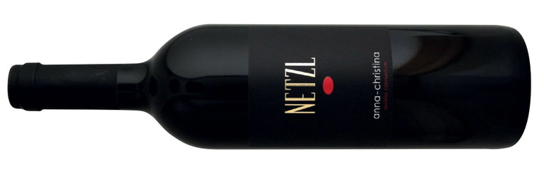 Der Falstaff-Sieger kommt aus Carnuntum: Das Weingut Franz und Christine Netzl konnte mit der Cuvée »Anna-Christina« 2013 die Jury überzeugen.