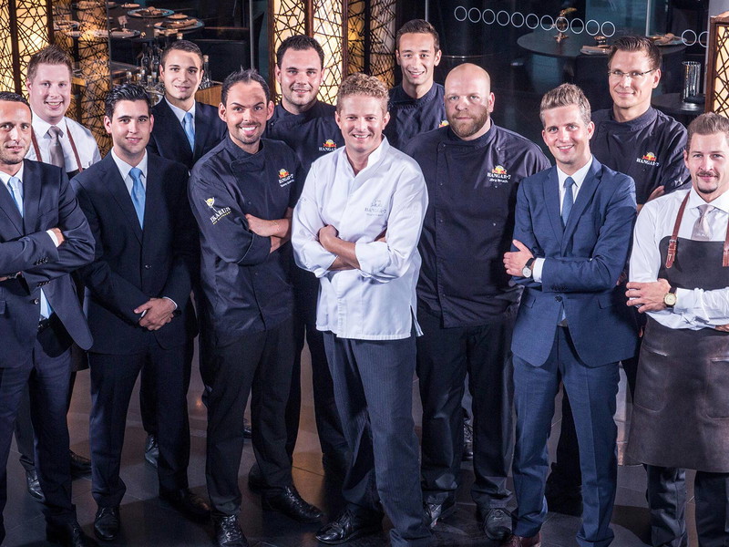 Das Team des »Ikarus« erkochte 2 Michelin-Sterne.