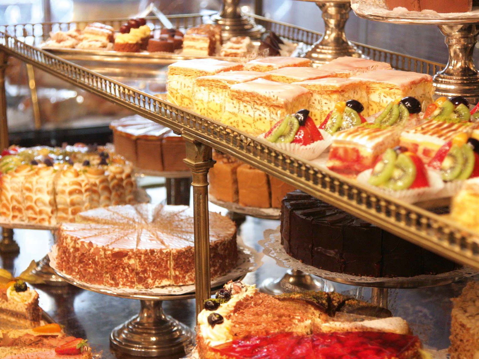 Beeindruckende Patisserie beim »Demel«