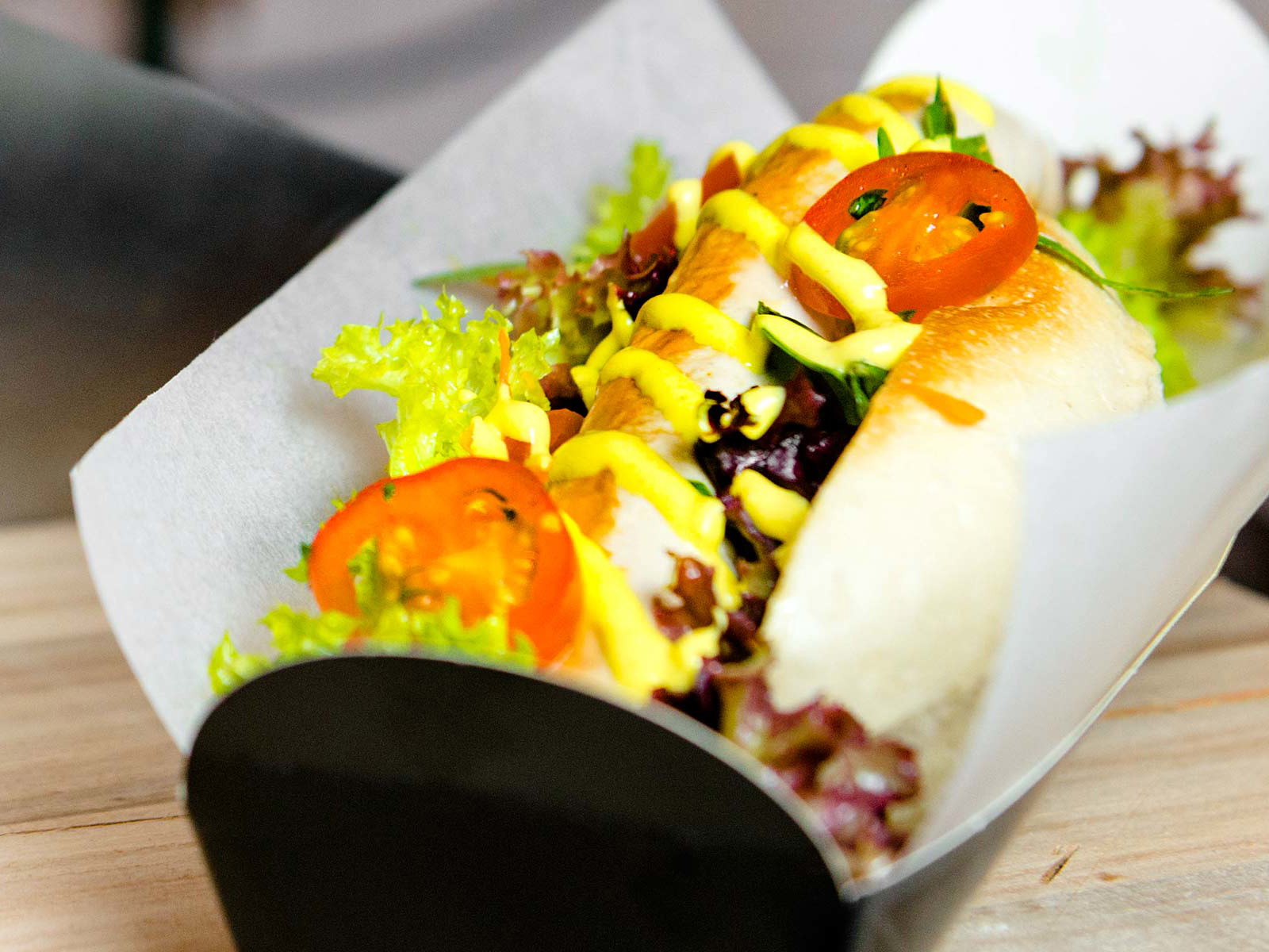 Genuss auf Premium-Niveau: bei Hans W. gibt es Hot Dogs frei nach Geschmack