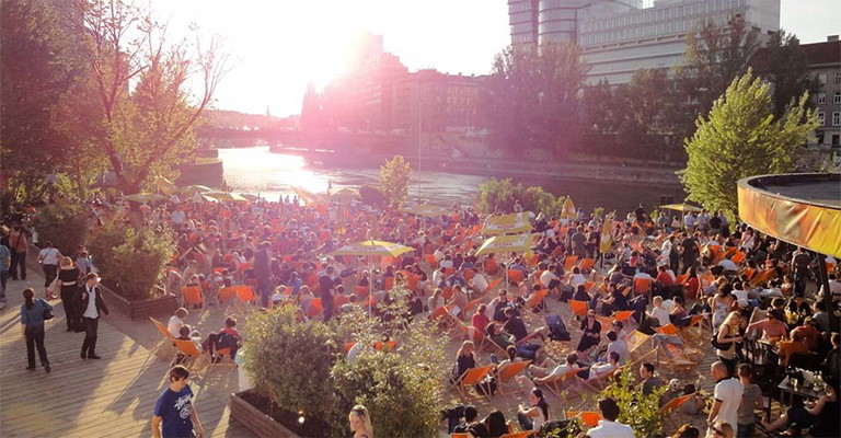 Fixpunkt am Donaukanal: Die Strandbar Hermann