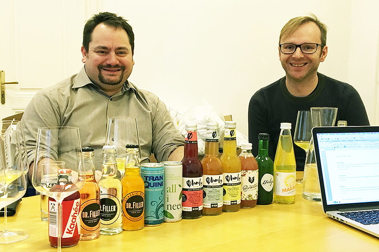 Erhard Ruthner und Florian Schütky bei der Verkostung