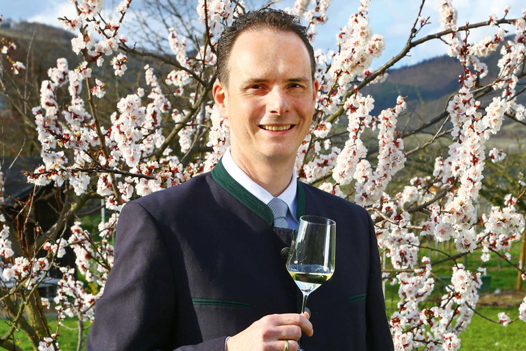 Herwig Jamek gewinnt mit seinem Federspiel aus der Weißenkirchener Ried Achleiten.