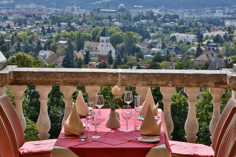 Hotel Schloss Wilhelminenberg