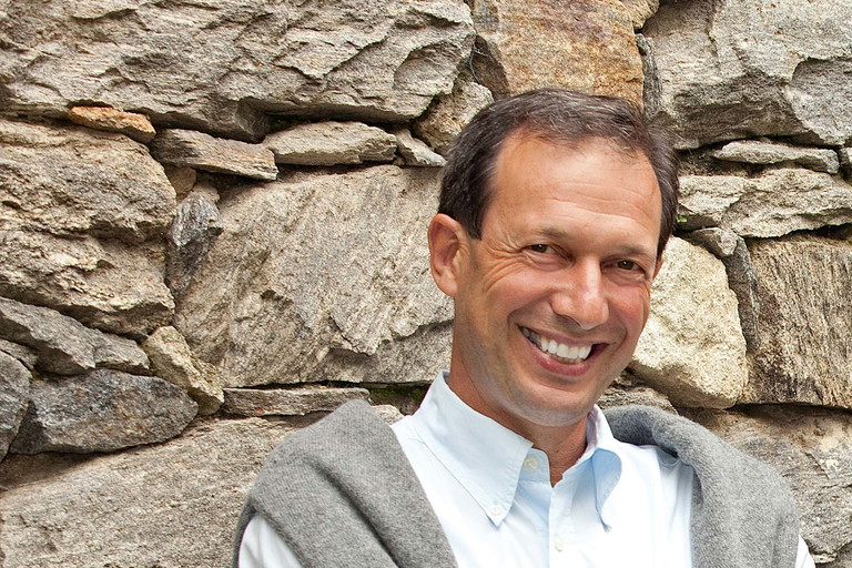 Toni Bodenstein vom Weingut Prager in Weißenkirchen stellt mit seinem Steinriegl den Riesling-Sieger.
