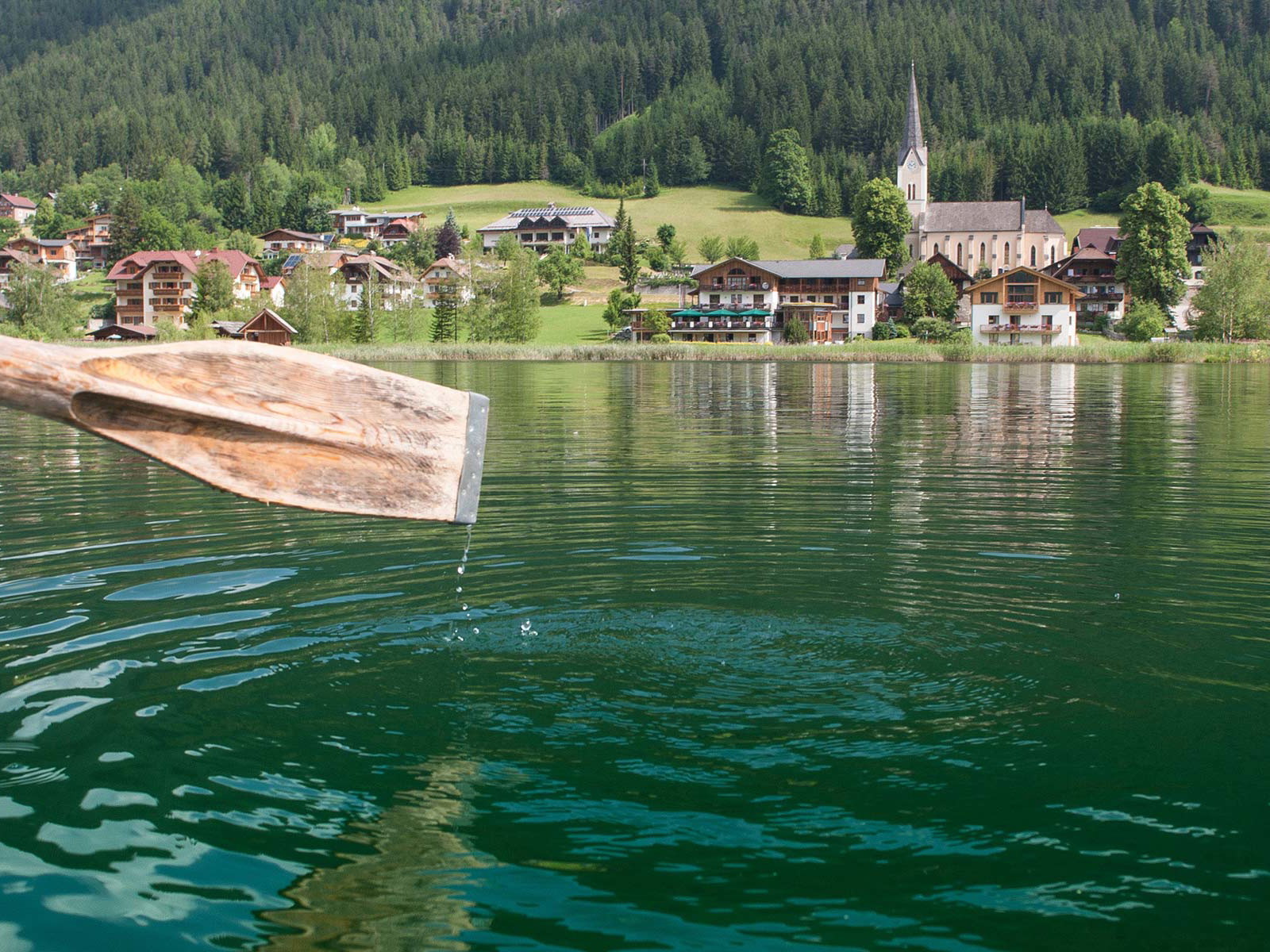 Idylischer Weissensee: die Kulisse beim »Aufwårt´n am See«