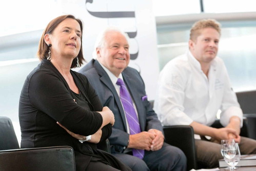 Ilse Fischer (Co-Chefredakteurein des Falstaff-Witzigmann-Specials), Eckart Witzigmann und Martin Klein (Küchenchef im Hangar-7)