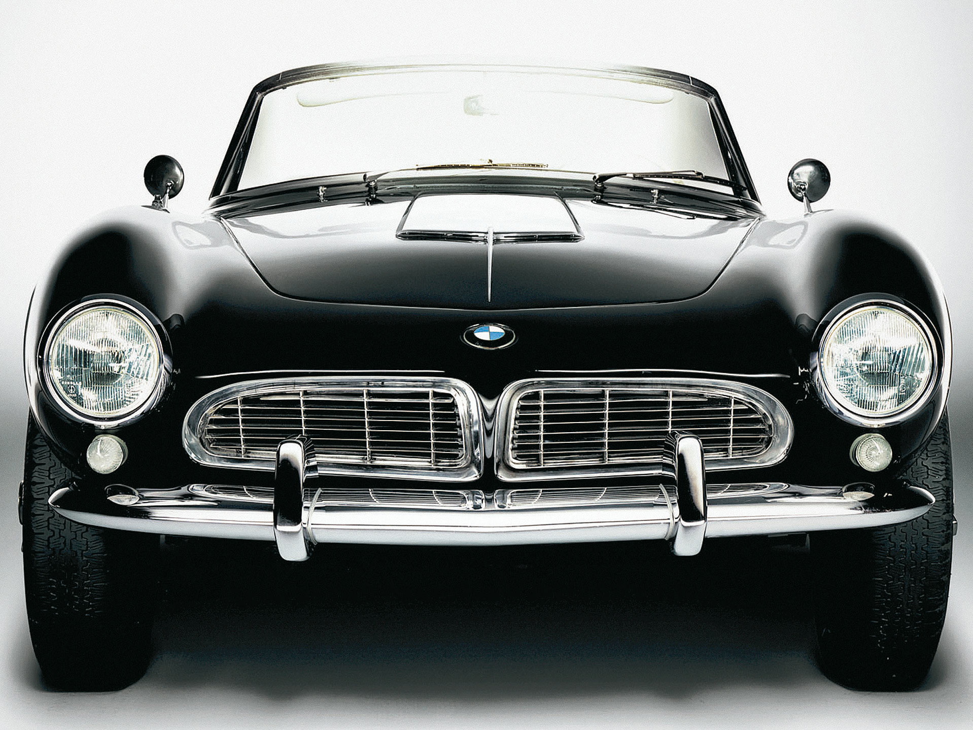 Der luxuriöse 507 von 1955 mit V8-Motor für den Einzug in den US-Markt.
