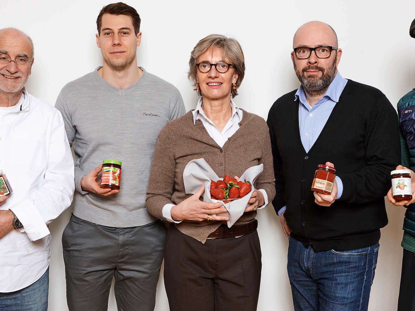 v.l.n.r.: Franz Keller (Koch und Autor), Yannick Scholl (Restaurantfachmann), Astrid Zieglmeier (Fachbereichsleiterin IHK Akademie München), Harald Scholl (Autor und Food-Journalist), Andreas Röhrich (Sommelier Broedings).