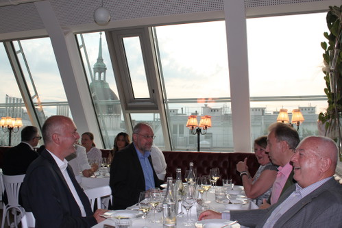 Dinieren mit Ausblick in exklusiver Location über den Dächern von Wien