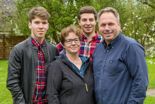 Die Winzerfamilie Jaustin aus Muttenz erzeugt preisgekrönten Wein.