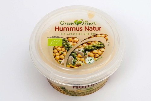 11. Green Heart - 81 PunkteHummus Natur, denn’s€ 1,99 für 150 g (€ 13,27/kg)Blassgelb; verhalten in der Nase, etwas säuerlich; neutraler Geschmack, erst im Nachhall Gewürze erkennbar, Gesamteindruck eher fad.