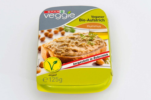 4. SPAR Veggie - 87* PunkteHummus, Interspar€ 1,49 für 125 g (€ 11,92/kg)Blassgelbe Färbung; riecht angenehm nach Kichererbsen; fein-cremig, stimmige Kreuzkümmelwürze, leicht nussig am Gaumen, natürlicher Geschmack.