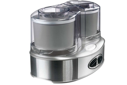 Platz 5: Cuisinart ICE40BCE – Der Zwei-Sorten-SpezialistOhne Kompressor, mit zwei Gefäßen für zwei Sorten oder doppelte Menge. Öffnung ohne Deckel. Eis friert am Rand an. Ergebnis: zu weiche Konsistenz und mit Eiskristallen. Nicht spülmaschinenfest. Gesehen für 93,99 EuroHandling/Design: 3Zubereitung: 1,7Reinigung: 3Geschmack: 1,8GESAMT: 9,5 von 20 möglichen Punkten