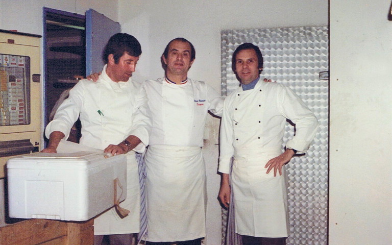 Die Zeit in Lyon: Witzigmann (rechts) zusammen mit seinem Lehrmeister Paul Bocuse (Mitte).