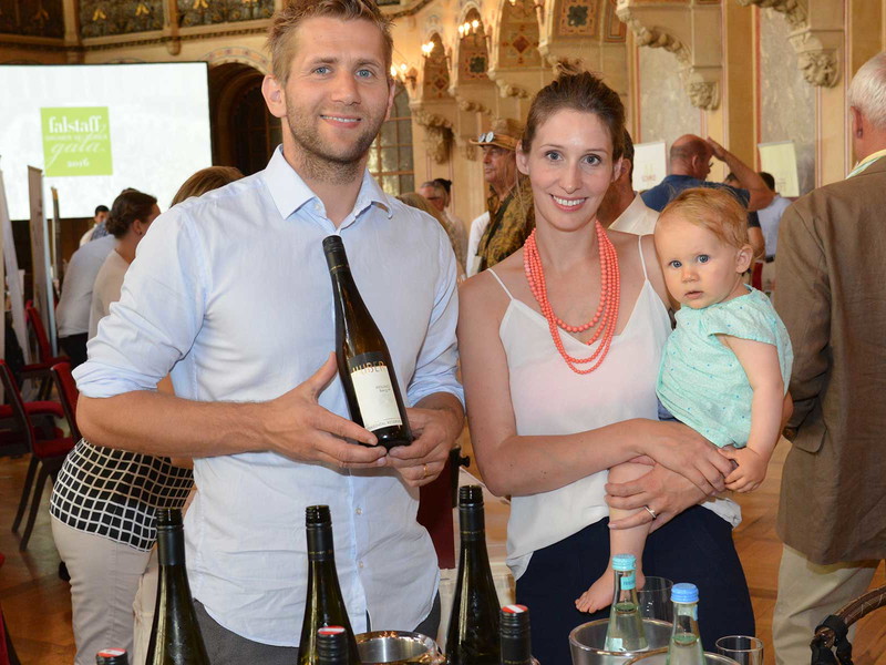 Winzer Markus Huber mit Familie