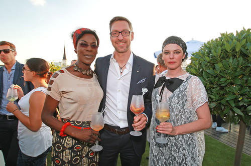 Sängerin Dorretta Carter, Markus Ferrigato und Carmen Kreutzer