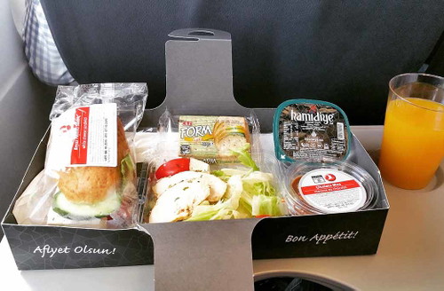 Bei »Turkish Airlines« merkt man, dass die Zutaten frisch sind. 