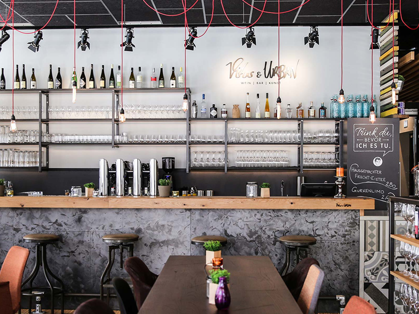 Die Bar im »Vitus &amp; Urban«