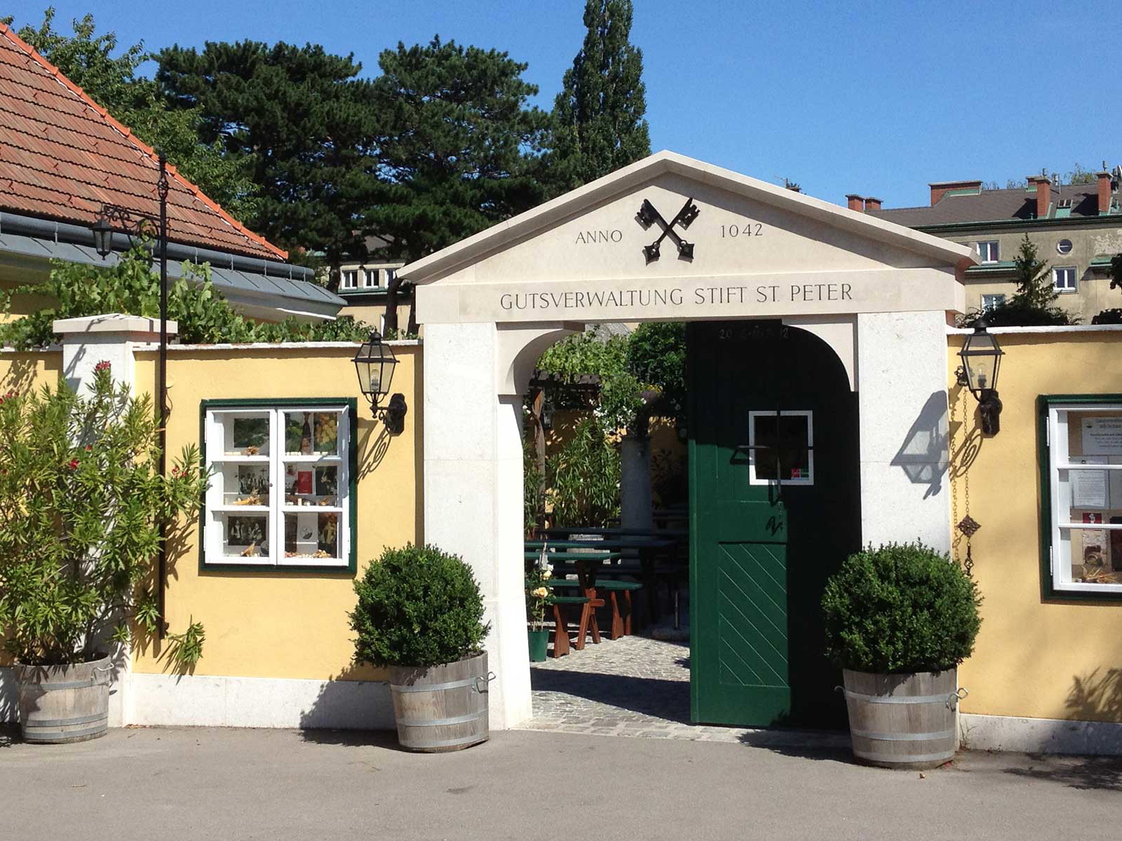 Buschenschank Stift St. Peter in Dornbach.