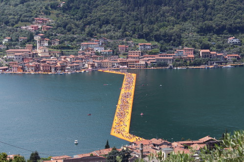 Floating Piers – Kunstinstallation von Christo am Iseosee