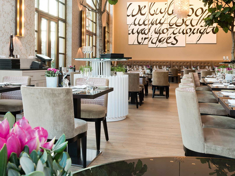 &nbsp;
&nbsp;
&nbsp;
&nbsp;
&nbsp;
&nbsp;
&nbsp;
&nbsp;
Neo-Bistro mit hohem Gourmet-Faktor: »Sophia’s«.
