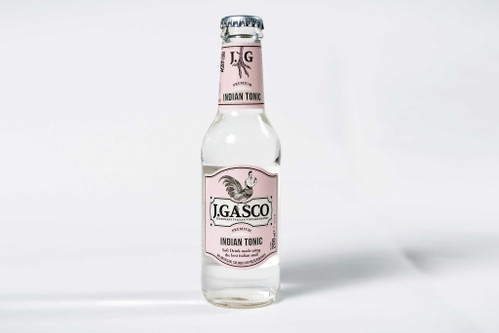 4. J. Gasco Indian Tonic – 90 Punkte*€ 2,69 für 200 ml (Literpreis: € 13,45), u. a. Meinl am Graben;Chinin prägt die Nase. Auch am Gaumen viel Chinin, Zitrusnoten, milde Kohlensäure. Langer Abgang, dezent bitter. Gin bringt herbe Note hervor, gut zum Mixen.(* Bei der Reihung wurden die Nachkommastellen berücksichtigt.)