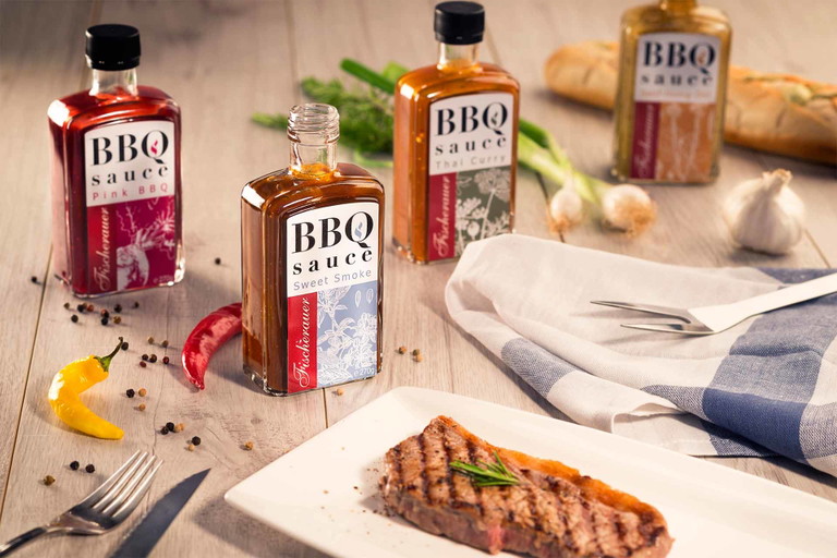 Fischerauer's BBQ-Saucen passen bestimmt hervorragend zu den Grillspezialitäten, die Alexander Gollenz zubereiten wird.