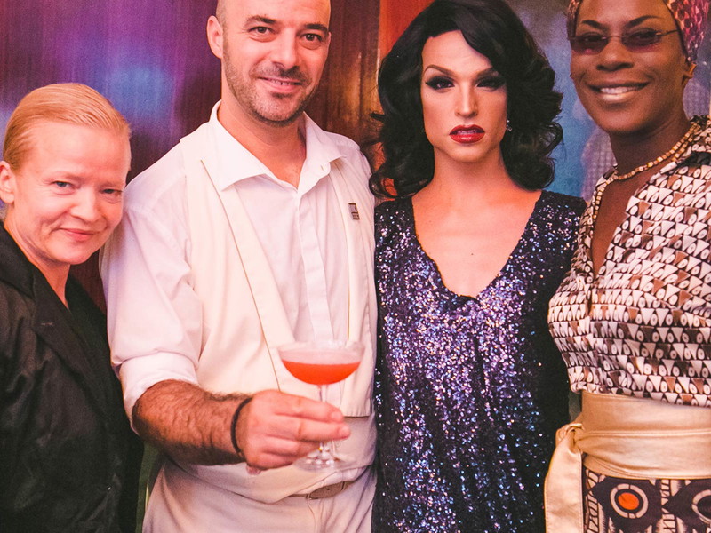 Schauspielerin Michou Friesz, Loos Bar-Barchef Milen, Drag Queen Tamara Mascara und Soul-Sängerin Dorretta Carter (v.l.)