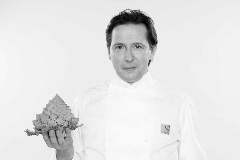  «Wir lieben Zitronen-Agastache, Majoran, Bergbohnenkraut, Steinklee, Bergkümmel und Pericon.»Heinz Reitbauer «Steirereck«, Wien