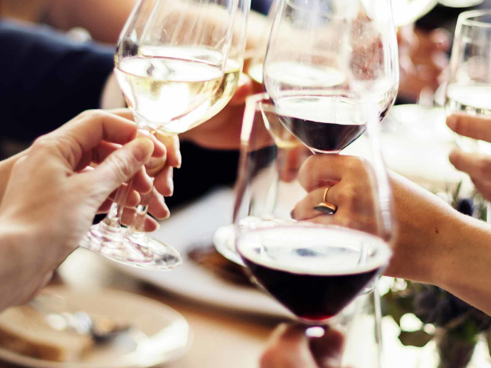 Cheers, auf ein schönes Wochenende! 