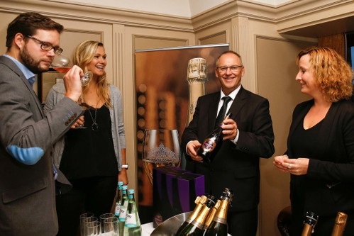 Champagne Alfred Gratien.