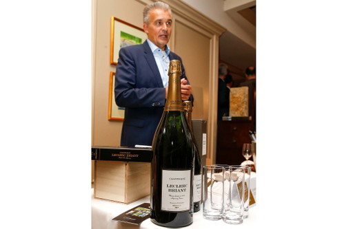 Champagne Leclerc Briant.
