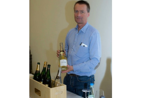 Champagne Lallier.