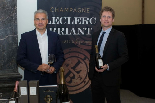 Champagne Leclerc.