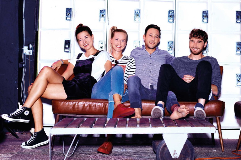 Die derzeit wohl besten Jungwinzer (v. l.): Steffi und Susi Renner, Manuel Ploder, Mathias Hirtzberger;