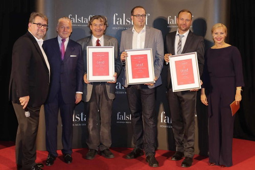 Die Merlot-Sieger 2014: Johann Gisperg, Weingut Scheiblhofer (vertreten von Harald Braunsteiner) und Markus Kirnbauer.