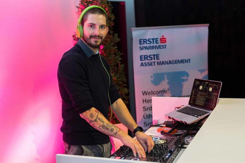DJ Trashtray – Julian Copony