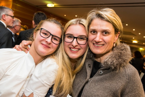 Siegerin Marie Jäger in Feierlaune.