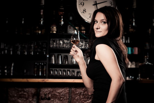 13 Whiskymanufakturen haben sich zur Austrian Whisky Association (AWA) zusammengeschlossen und sich zum Ziel gesetzt Qualität und Vielfalt zu fördern. Mit dabei ist unter anderem die Whisky-Erlebniswelt Haider aus Roggenreith.