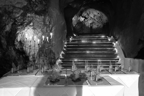 Die Käsekaiser-Gala 2010 in der Scalaria in St. Wolfgang beeindruckte unter anderem mit ihrem Ambiente. 	