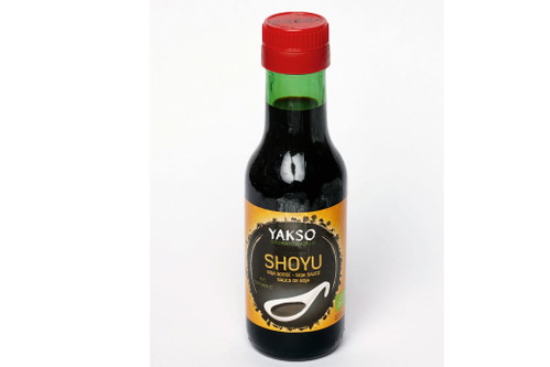  5. Yakso Bio Shoyu - 93 Punkte€ 2,49 für 125 ml, (Literpreis: € 19,92)U. a. Bio-Supermärkte, onlineIntensiv pechfarben. Zarter Duft, Bleichsellerie, eine Spur Parmesan. Im Mund deutlich salzig, aber auch Kräuter, wieder Sellerie, komplexer Gesamteindruck. Vor allem mit Reis sehr gut. Eher für die warme Küche.