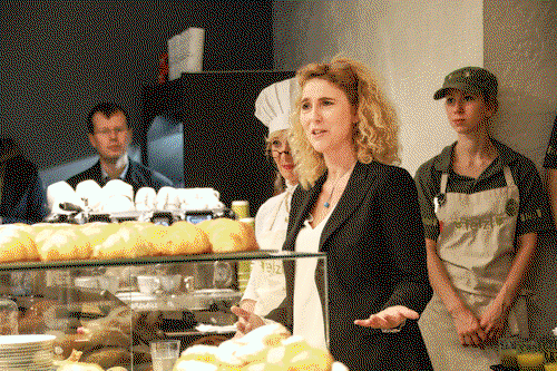 Christina Ostermayer in ihrer neuen Filiale