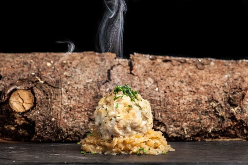 Küchenchef Gerald Weiss hat ein Händchen dafür, seine Gästeim wahrsten Sinn des Wortes «einzukochen».